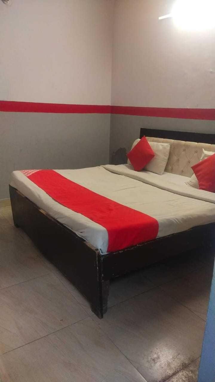 Hotel O Kl Khari Near Ashoka Park Mein Metro Nové Dillí Exteriér fotografie